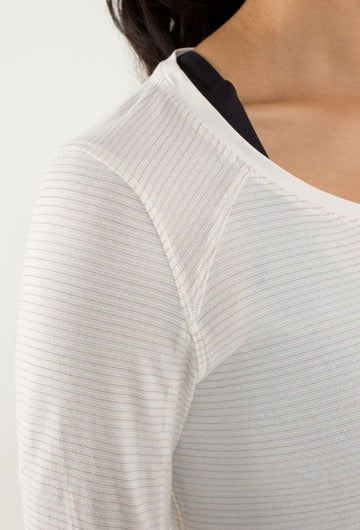 Lululemon Race Me Long Sleeve full length Top Angel Wing Size 4 New Without Tags