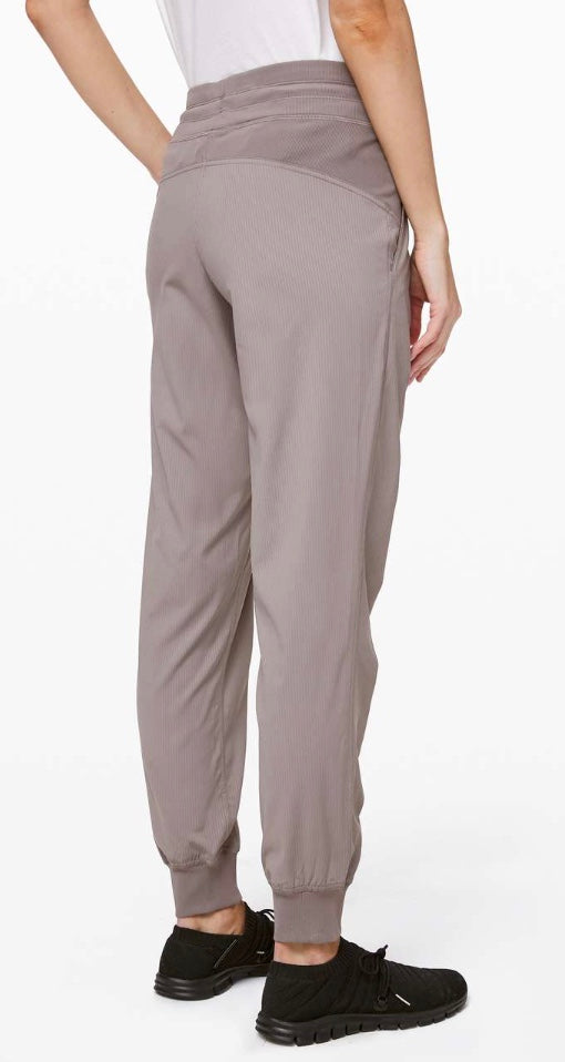 Lululemon Dance Studio 28” Jogger Half Moon Sz 6 Brand New