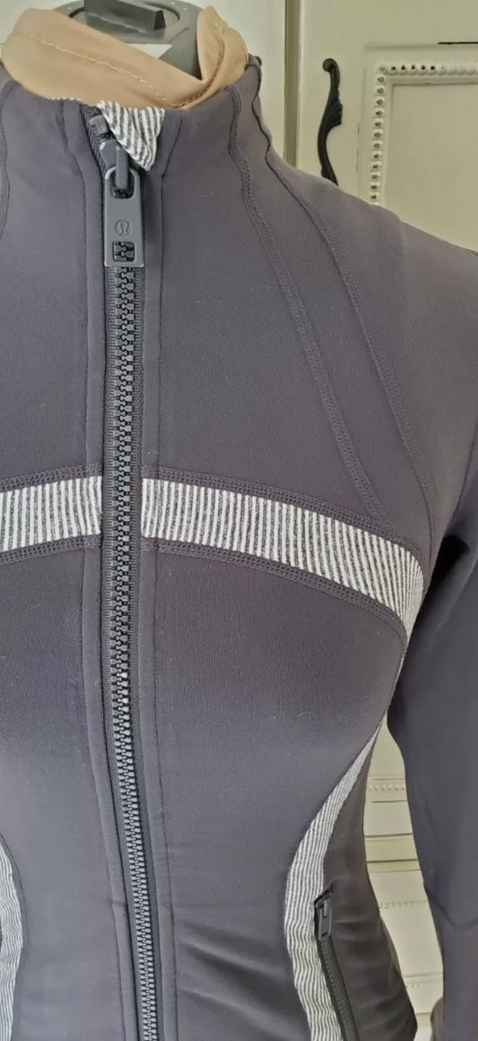 Lululemon Define Jacket Deep Grey/Coal Gray Wee Stripe Sz 8 RARE