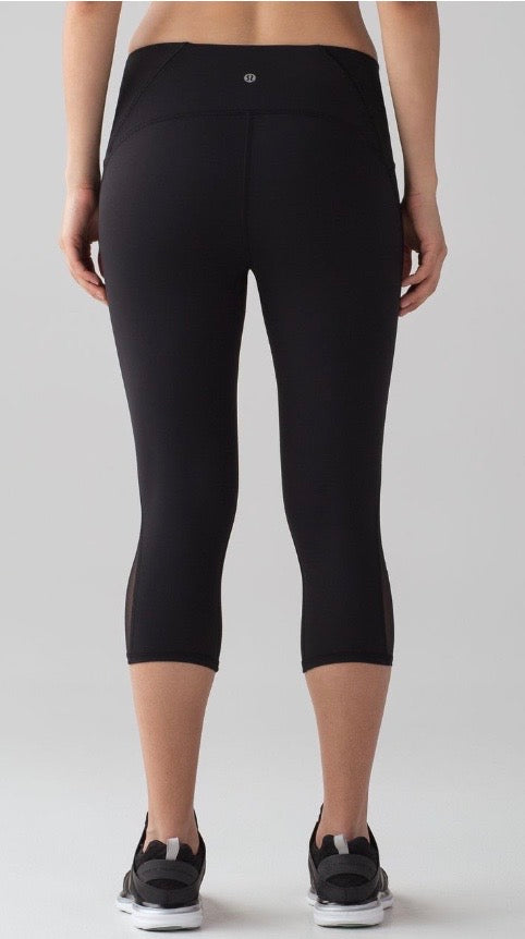 Lululemon Train Times Crop 17” Inseam Black Sz 6