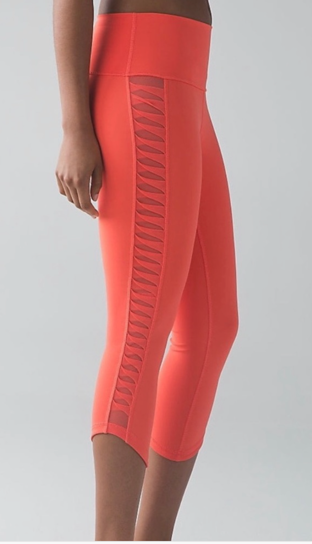Lululemon Sunshine Salutation Crop Full-On Luxtreme 22" Inseam Sz 6 Brand New
