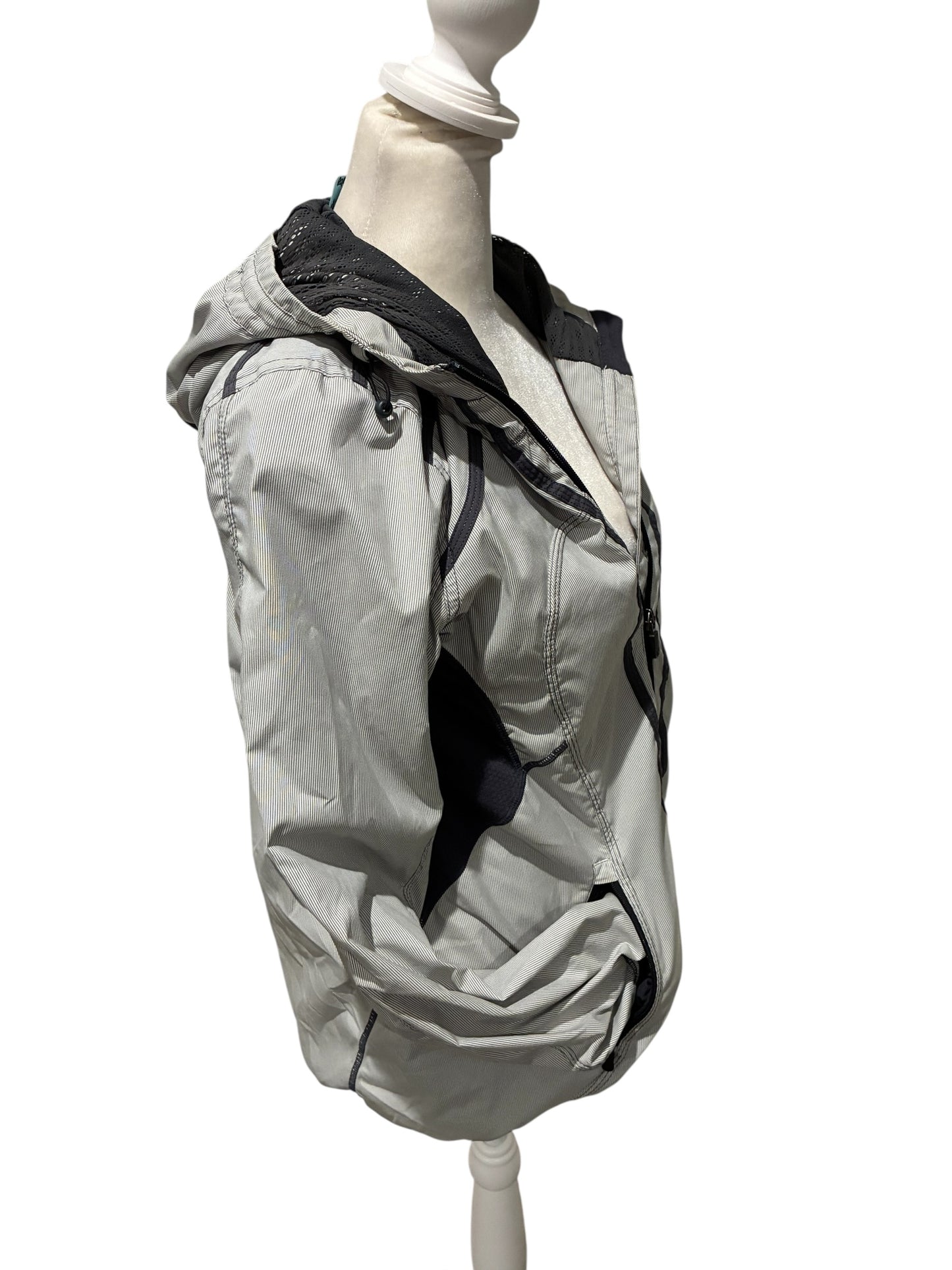 Lululemon RARE Down Time Jacket White and Grey Micro Stripe Charcoal Mesh Liner Sz 4