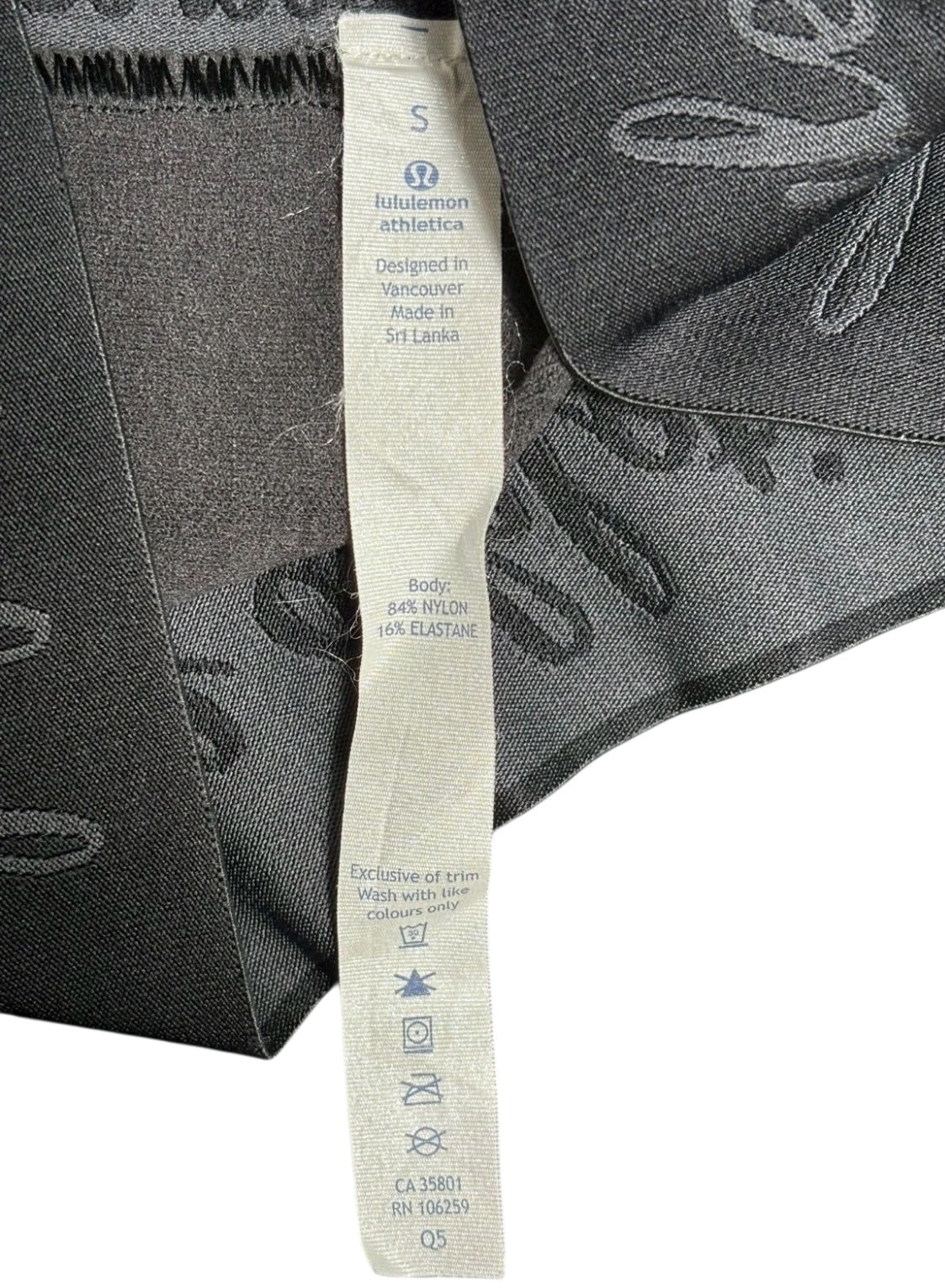 Lululemon Inner Essence Seamless Leggings 25" Inseam Black Sz 2/4 S RARE