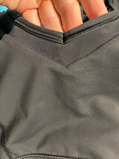 Lululemon Energy Spots Detail Sports Bra Black Black Dots Size 6
