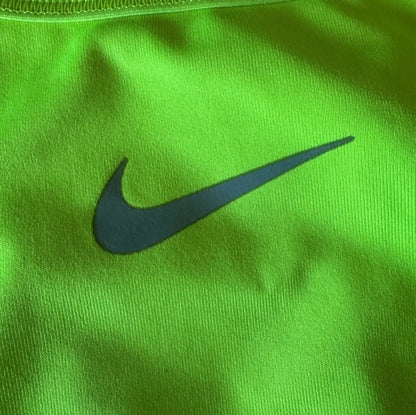 Nike Women's Dri-FIT Swoosh Sports Bra Bright Green Sz M Brand New