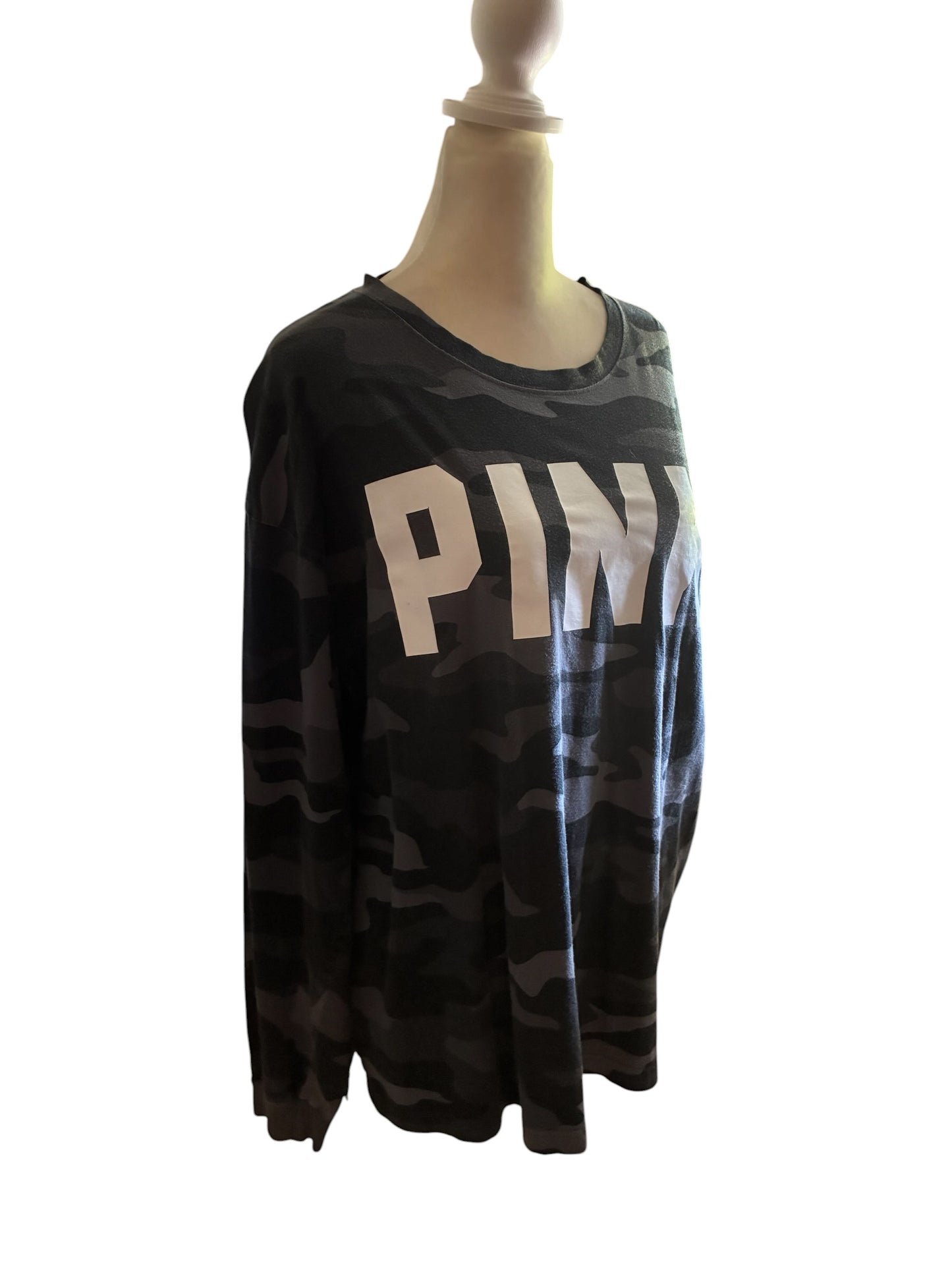 Victoria's Secret PINK Oversized Long Sleeve Black & Gray Camo Logo Tee Sz Large