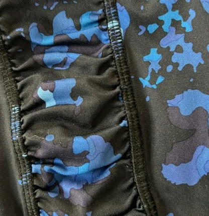 Lululemon High Rise Leggings with Leg Ruching Blue & Black Print Sz 6