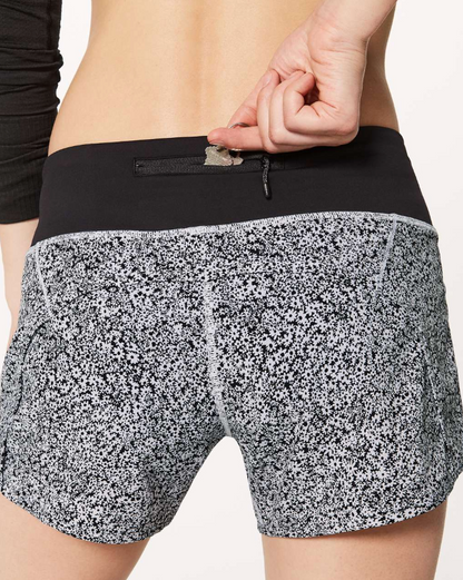 Lululemon Run Times Short (4-way Stretch 4") Ditsy Daisy White Black/Black Sz 10