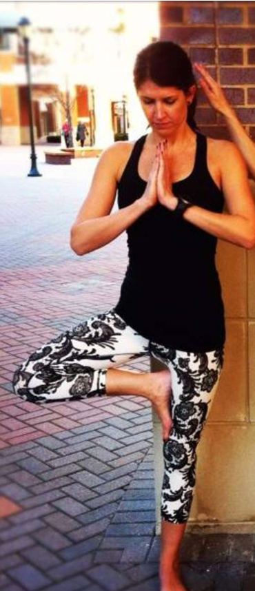 Lululemon The Under Crop 19" Inseam Laceoflage Polar Cream Black Sz 6