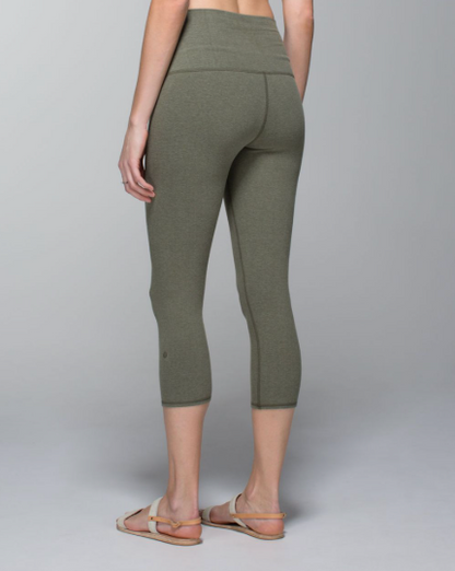 Lululemon Wunder Under 21" inseam Crop Cotton Heathered Fatigue Green Sz 6