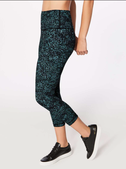 Lululemon Wunder Under Crop (Hi-Rise) 21” Inseam Black/Shocking Blue Spray Jacquard Sz 6