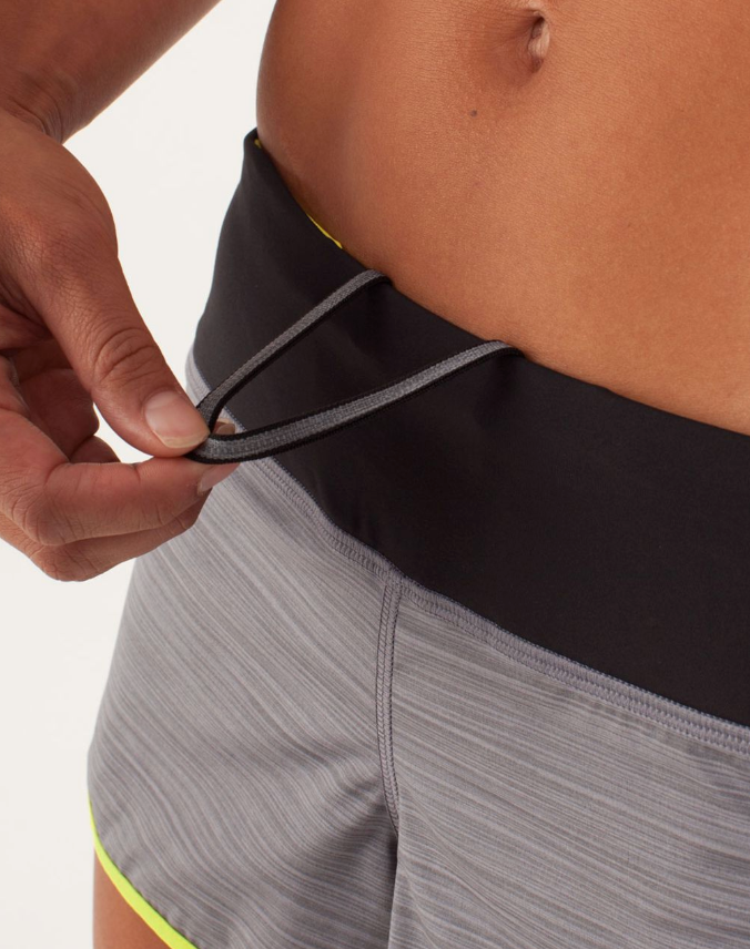 Lululemon Run: Speed Short 2.5" Inseam Twisted Stripe Fossil/Split Pea Black Sz 2