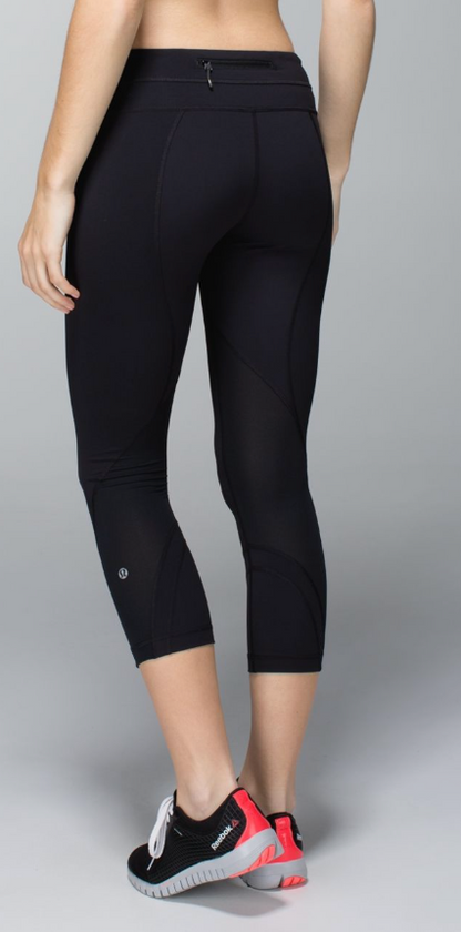 Lululemon Inspire Crop II Luxtreme 21.5" Inseam Black Sz 2