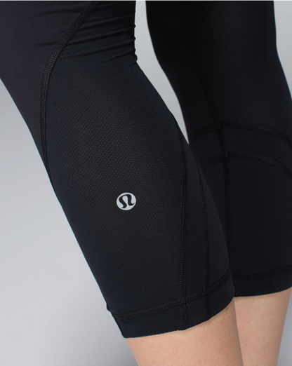 Lululemon Inspire Crop II Luxtreme 21.5" Inseam Black Sz 2