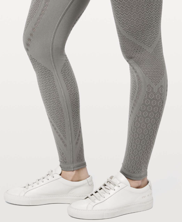 Lululemon Reveal Tight Mindful Motion Carbon Dust 28" Inseam Sz 4