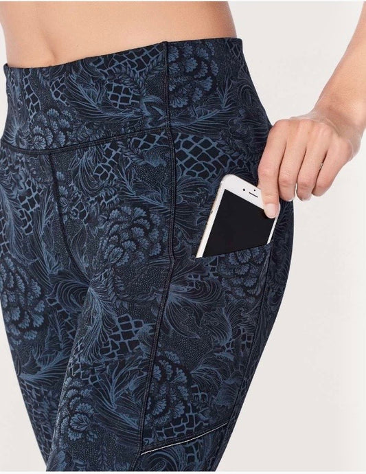 Lululemon Speed Up Crop 21” Inseam Nouveau Mach Blue Black Sz 6