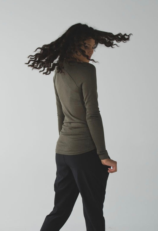 Lululemon Sunshine Coast Long Sleeve Cashmere Sweater Fatigue Green Sz 6