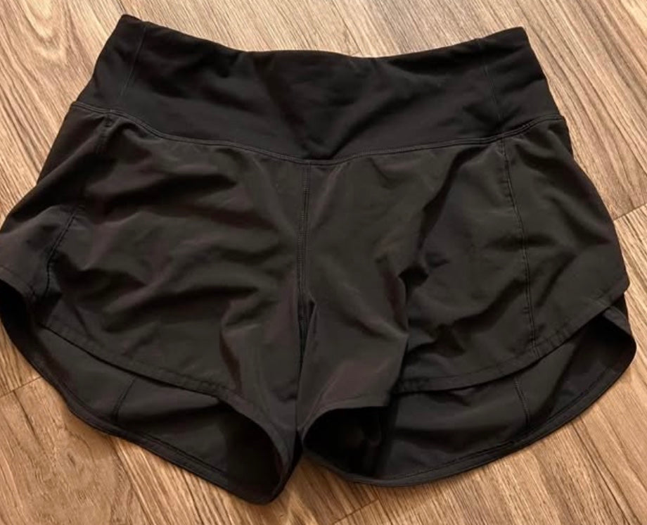 Lululemon Speed Up Mid Rise Short 4"  Black Sz 10