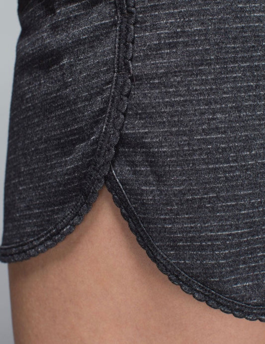 Lululemon Bhakti Yoga Short Jersey Fabric Drawstring 2.5” Inseam  Heathered Black Inky Soot Sz 8