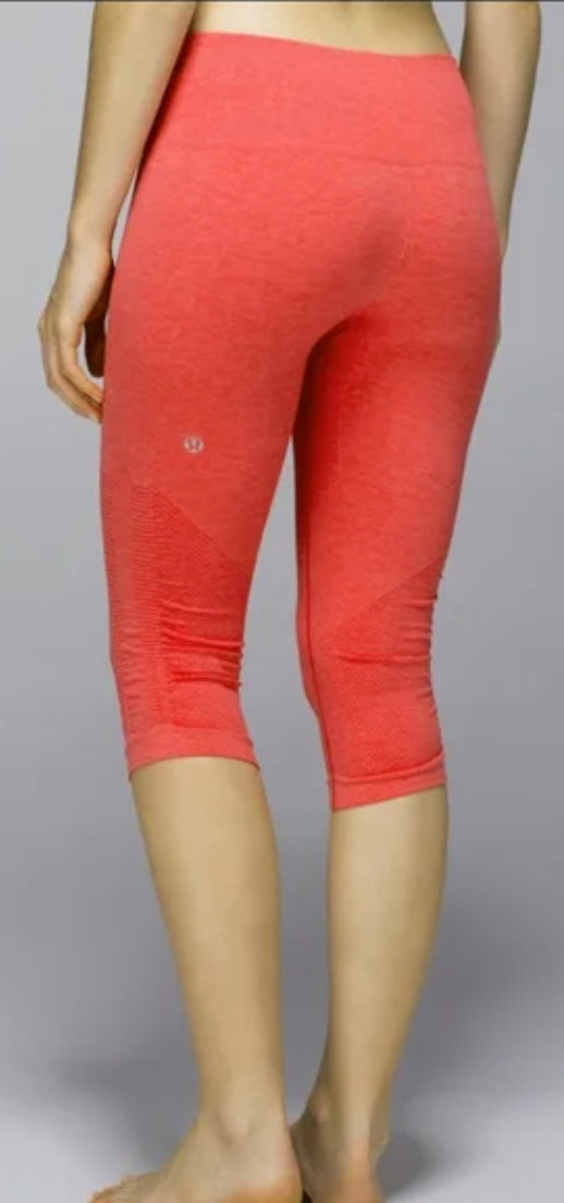 Lululemon IN THE FLOW yoga Crop Coral Orange Seamelss Legging Sz 6