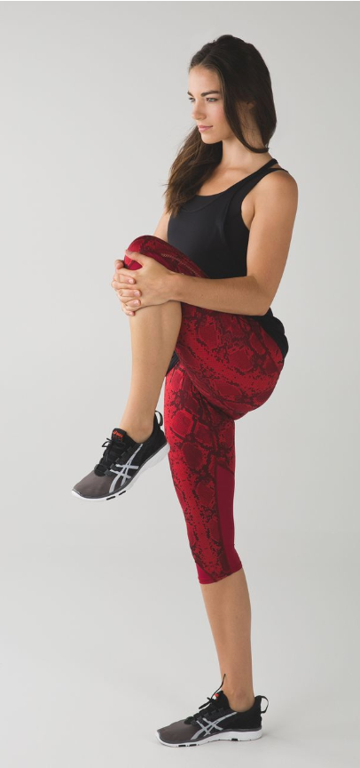 Lululemon Vent It Out Crop 17" Inseam Mini Ziggy Snake Red Tide Cranberry/Cranberry Sz 6 Brand New
