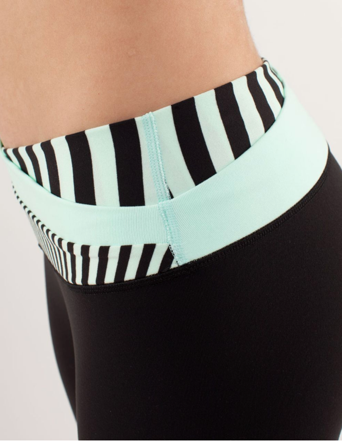 Lululemon Astro Wunder Under Crop 21" Inseam Sea Stripe Mint Moment Sz 6