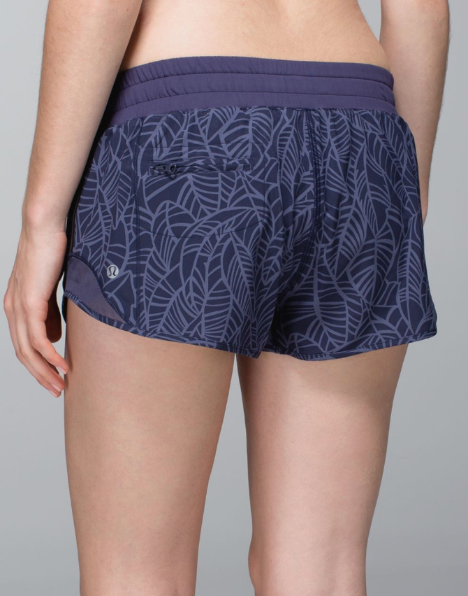 Lululemon Hotty Hot Short 2.5" Inseam Pretty Palm Cadet Greyvy/Cadet Blue Sz 6