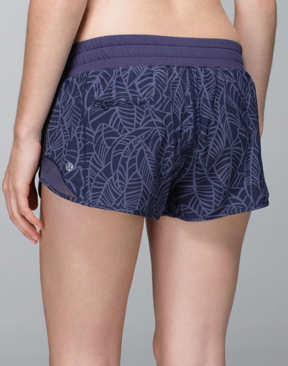 Lululemon Hotty Hot Short 2.5" Inseam Pretty Palm Cadet Greyvy/Cadet Blue Sz 6
