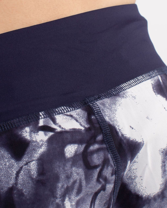 Lululemon Run: Switch Back Short 4" Inseam Ink Blot White Deep Indigo/Deep Indigo Sz 8