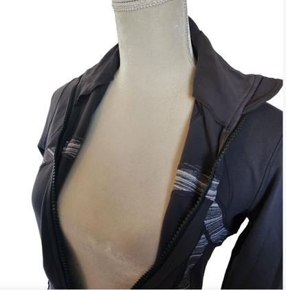Lululemon Define Jacket W/Original Logo Hair Tie Zipper Pull Coal Grey/Heathered Coal Wee Stripe Sz 8