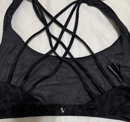 Victoria’s Secret Padded Smooth Strappy back sport bra Animal Print Sz Large