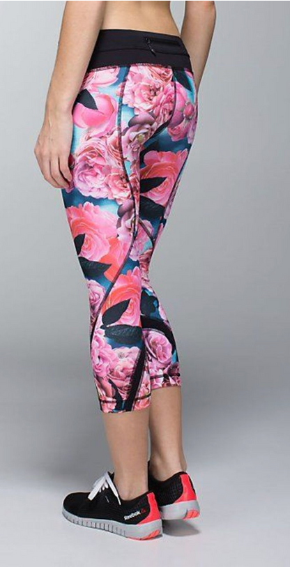 Lululemon Run Inspire Crop II 23" Inseam Secret Garden/Black Sz 6
