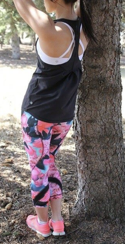Lululemon Run Inspire Crop II 23" Inseam Secret Garden/Black Sz 6