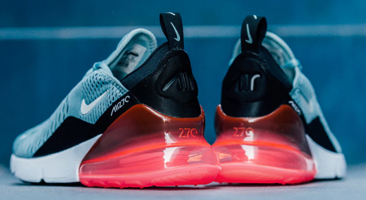 Nike Air Max 270 Women's Ocean Bliss Black Hot Punch Women's Sz 7.5 or Youth 6.0