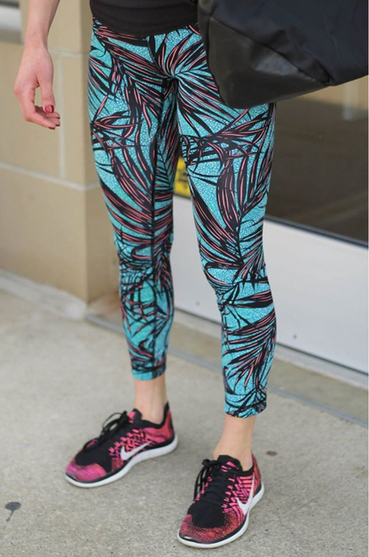 Lululemon High Times Pant HR Leggings 7/8 24" Inseam Palm Lace Tofino Teal Tropical Print Sz 2