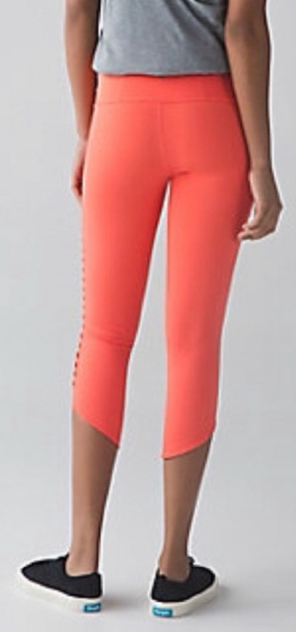 Lululemon Sunshine Salutation Crop Full-On Luxtreme 22" Inseam Sz 6 Brand New